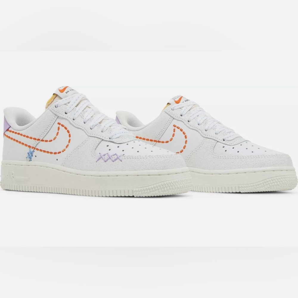 Womens Nike AIR FORCE 1 LOW '07 SE
